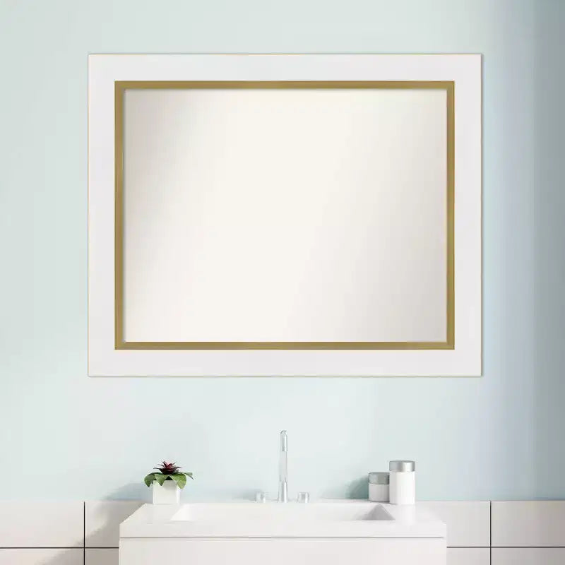 Specchio da parete rettangolare incorniciato bianco e oro – Singolo, 33,25" x 27,25"