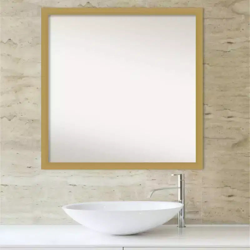 Specchio da parete quadrato con cornice stretta color oro spazzolato 71x71 cm, singolo