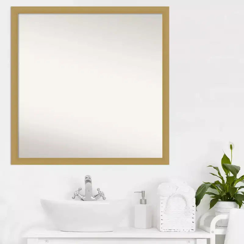 Specchio da parete quadrato con cornice stretta color oro spazzolato 71x71 cm, singolo