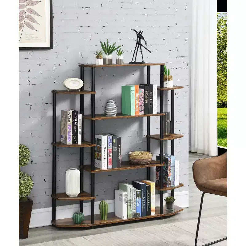 Libreria espositiva a 10 ripiani da 133 cm con pali neri – Barnwood / Finto Betulla / Bianco