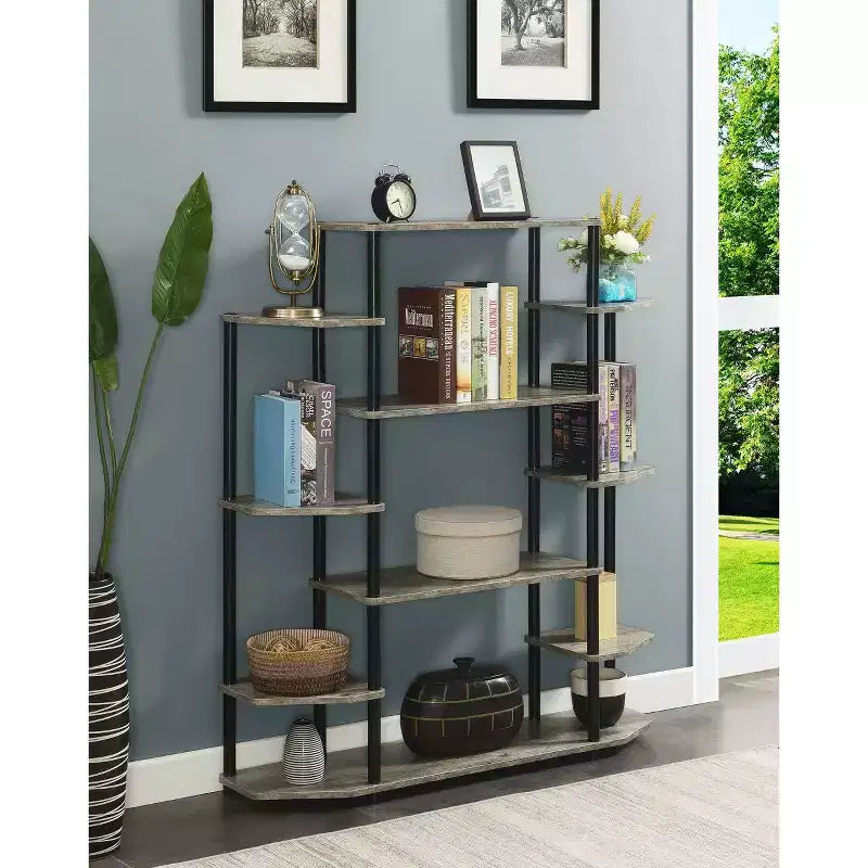 Libreria espositiva a 10 ripiani da 133 cm con pali neri – Barnwood / Finto Betulla / Bianco