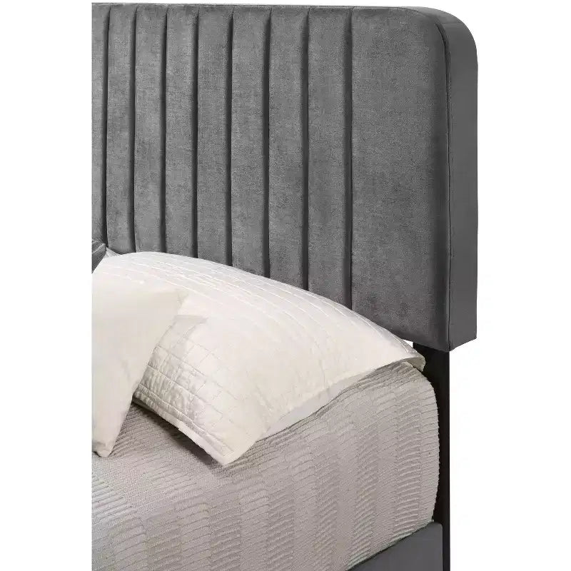 Letto King in velluto trapuntato a canali nero/grigio per 2 persone